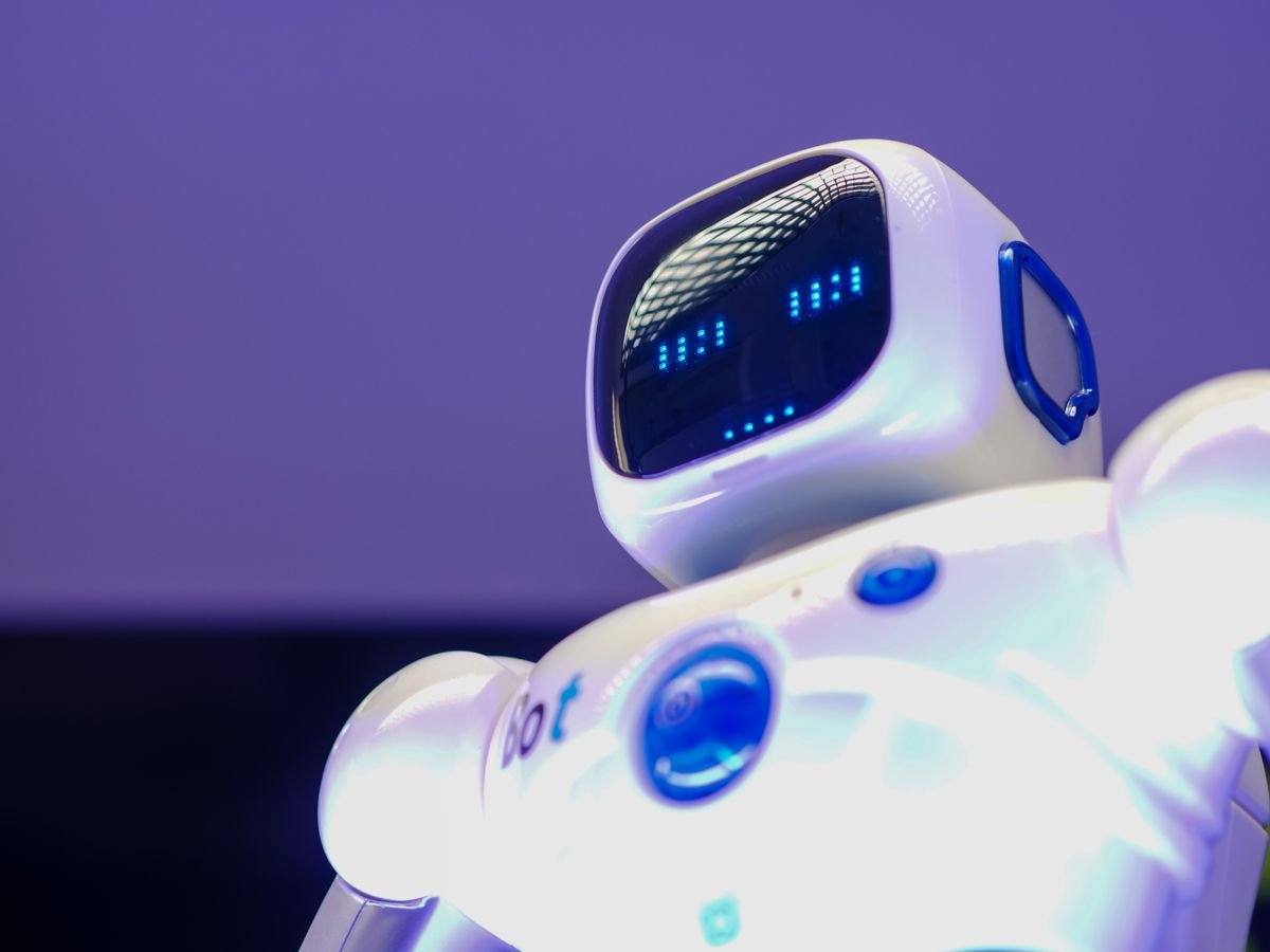 AI in Everyday Life: 7 Tools You Didn’t Know Were Powered by Artificial Intelligence